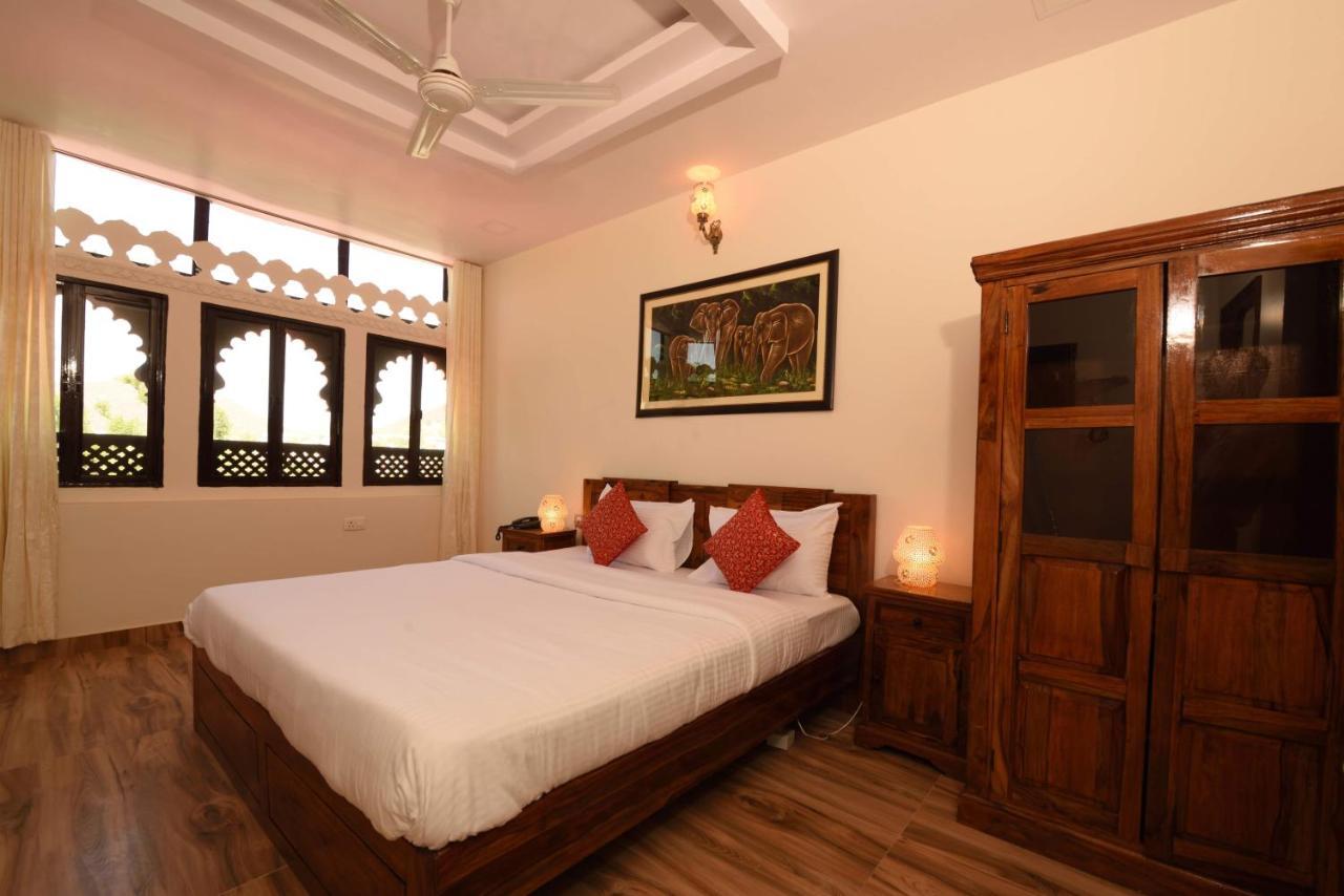 Empire Palace Hotel 3*