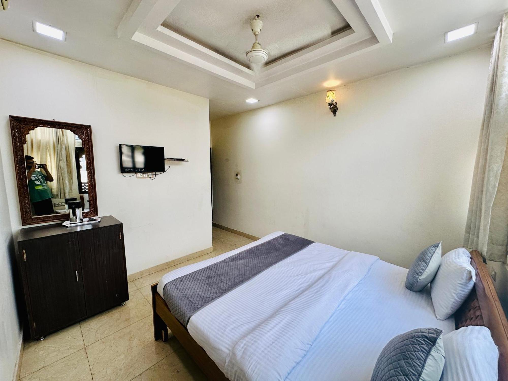 Empire Palace 3*