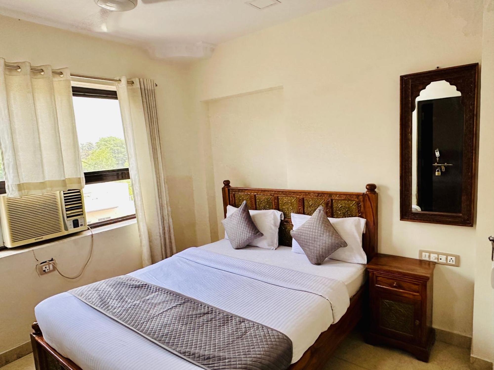 Empire Palace Hotel 3*
